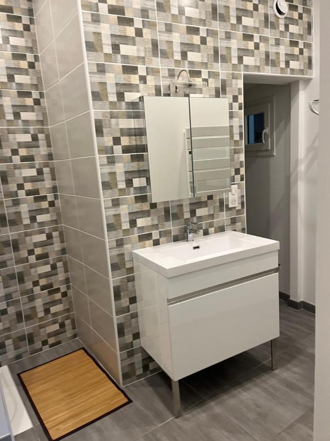 Appartement T4 140 m2 spacieux et calme pour 8 personnes Luz-Saint-Sauveur Extérieur photo